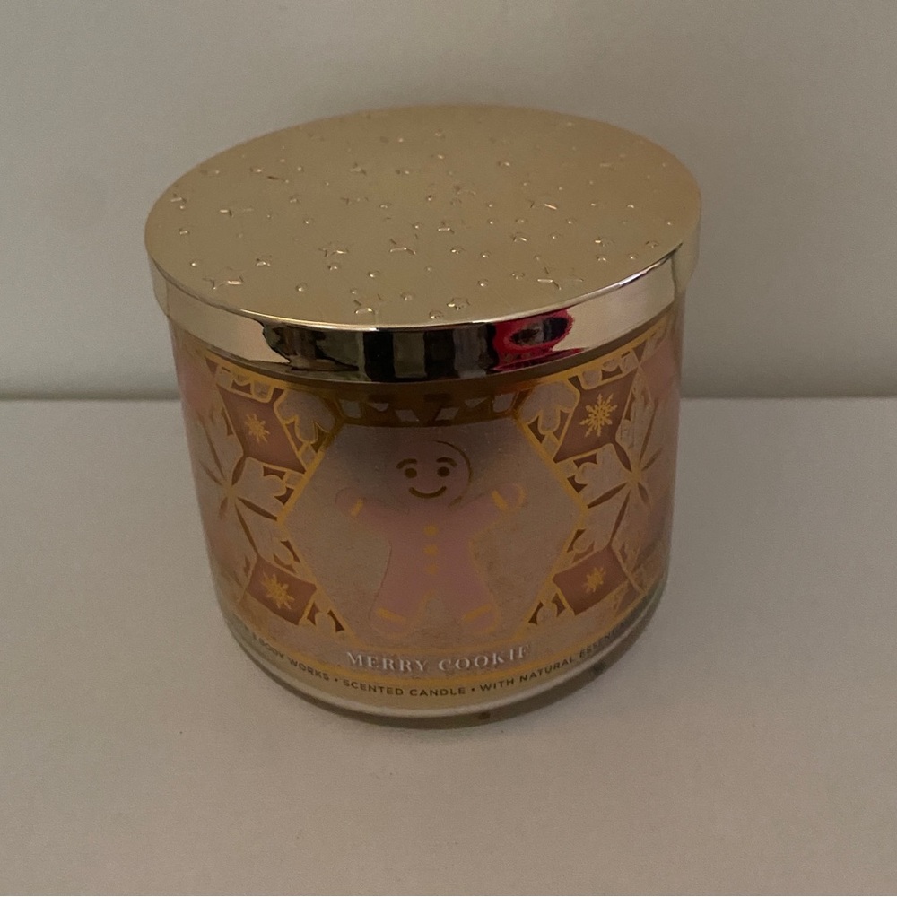 Bath and Body Works Merry Cookie 3 Wick Candle